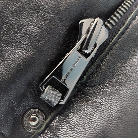 Andrew Marc Black Leather Vest Size Large Edgy Sophisticated Lined Pockets Biker - Picture 9 of 15